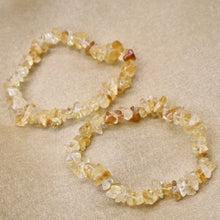 Load image into Gallery viewer, Polished Citrine Chip Stretch Bracelet - The Gem Mine