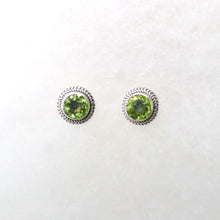 Load image into Gallery viewer, Sterling Silver Rope Design Stud Earrings set with Faceted Peridot - The Gem Mine