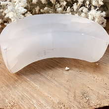 Load image into Gallery viewer, Selenite Crescent Moon Bowl - The Gem Mine