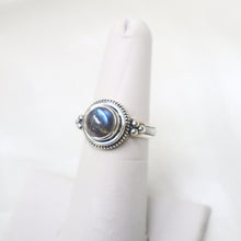 Load image into Gallery viewer, Sterling Silver Labradorite Ring - The Gem Mine

